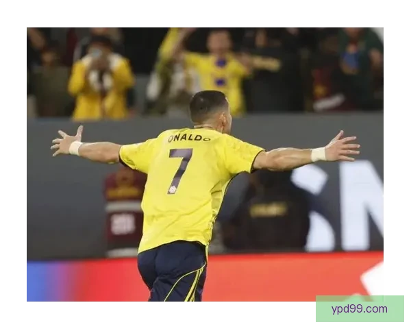 利雅得新月三年豪掷六点二四亿超胜利两亿C罗因本泽马转会缺席联赛